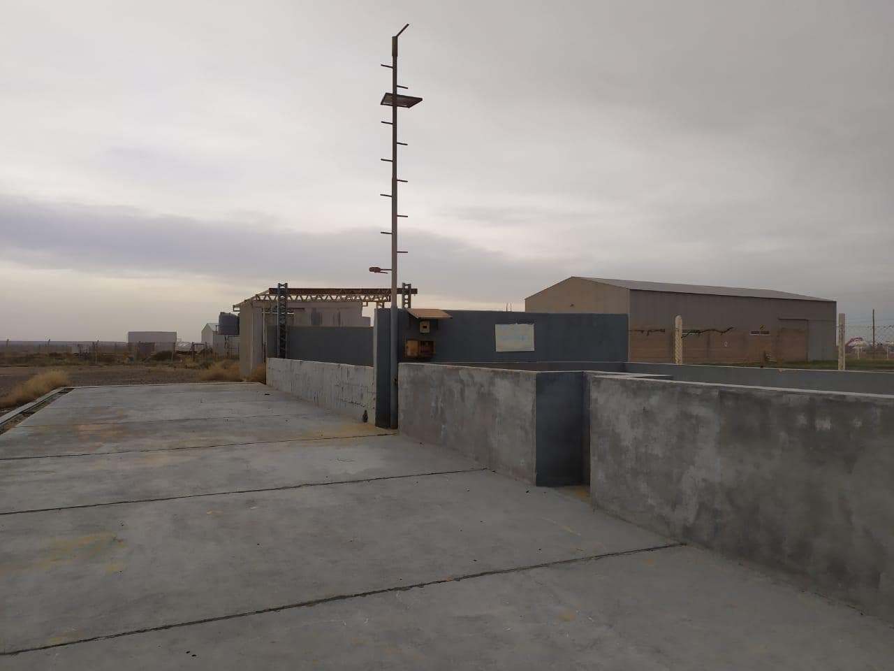 Nave Industrial en Parque Industrial de Centenario - 1