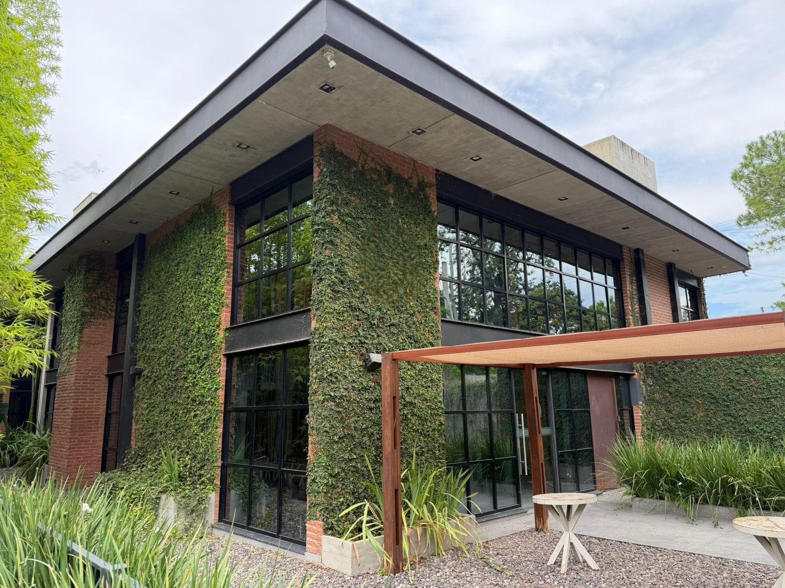 Local en Alquiler - 1