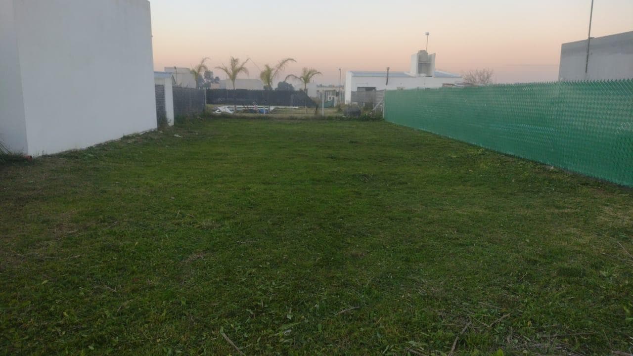 Terreno en venta - 305Mts2 - Arana, La Plata - 1