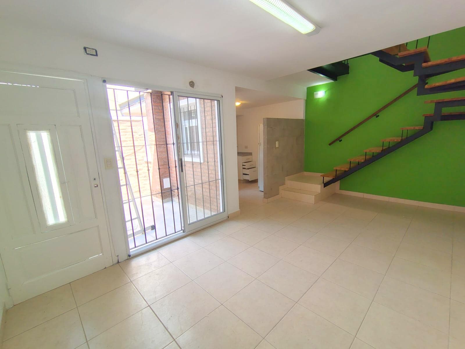 Alquiler departamento pasillo 2 dormitorios - Saladillo - 1