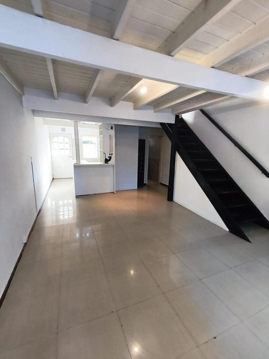 Dúplex 3 ambientes con parque en venta en Ituzaingó - 1