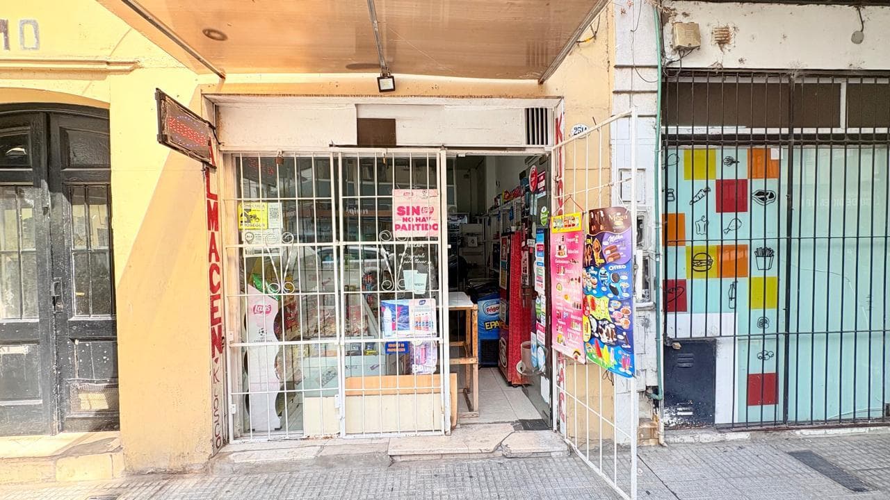 VENTA LOCAL EN BALVANERA - 1