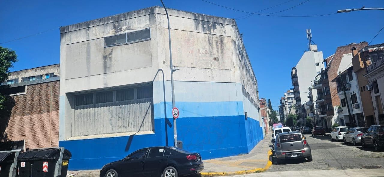 Depósito en Flores 4 Ingresos - 1