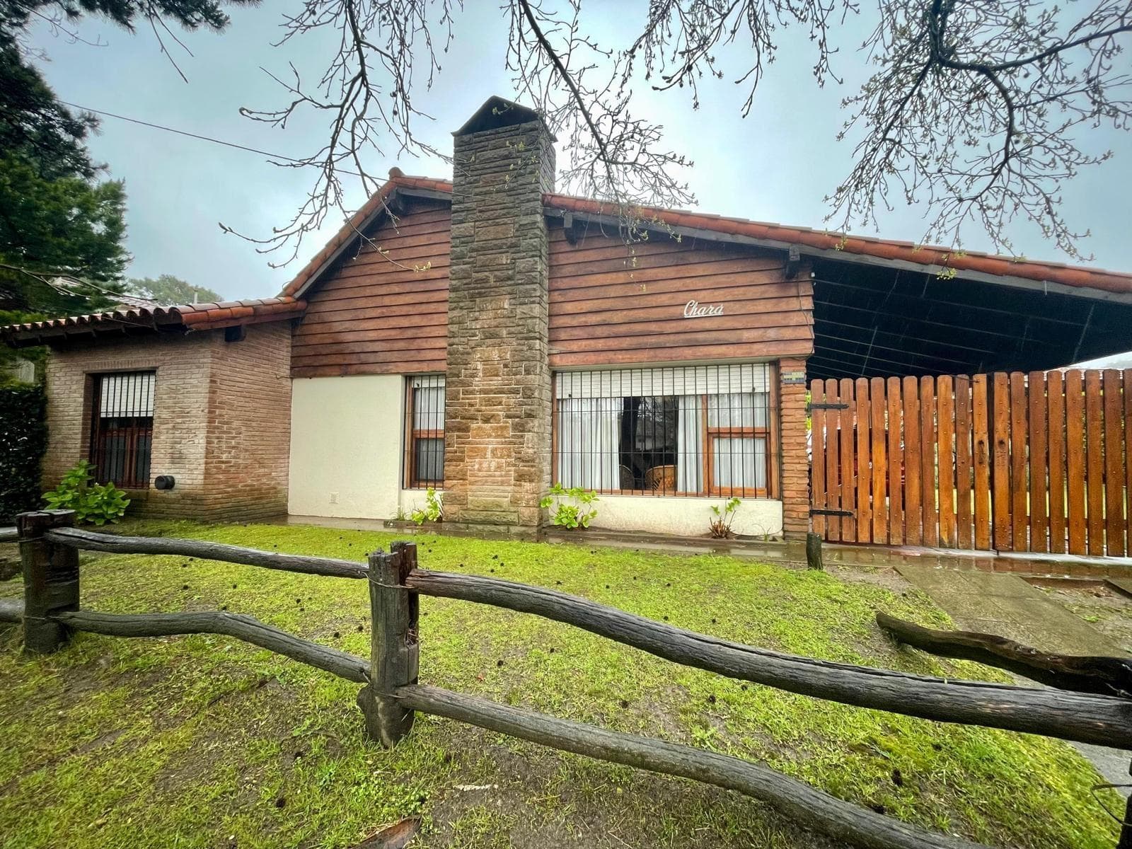 Casa en venta en Villa Gesell - 1