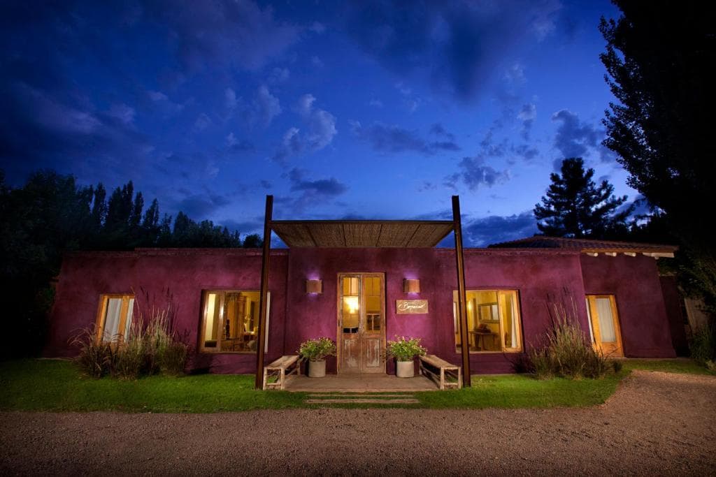 Hermosa posada en el corazón de Chacras de Coria - 1