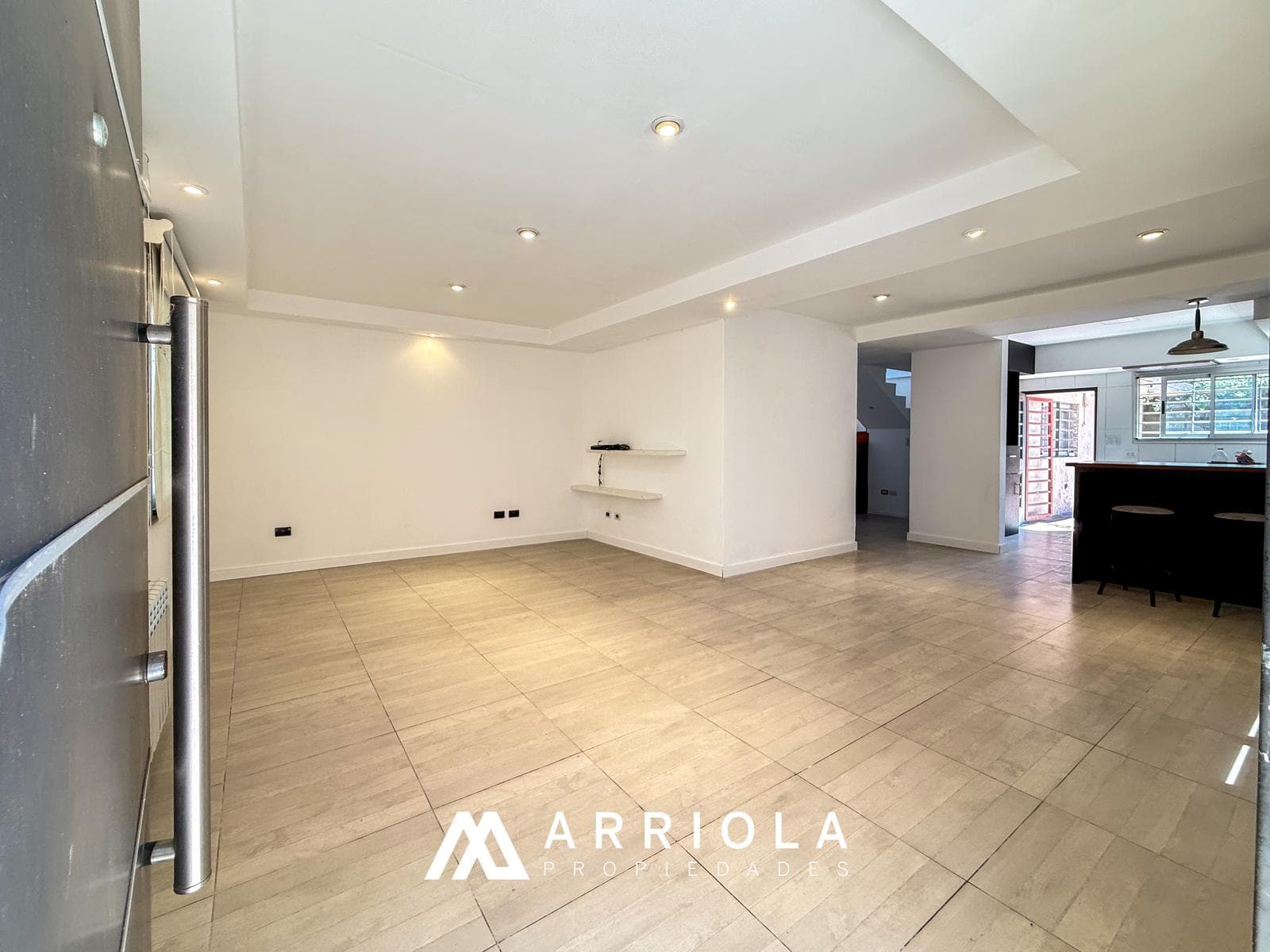 Casa MODERNA de 5 ambientes en lote propio - 1