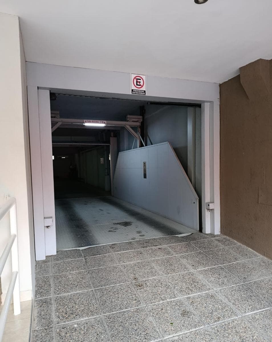 VENTA DE COCHERA - 1