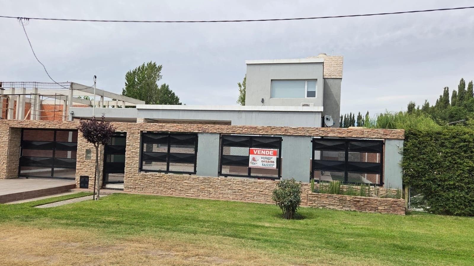 Vende Casa 3 dormitorios en Plottier - 1