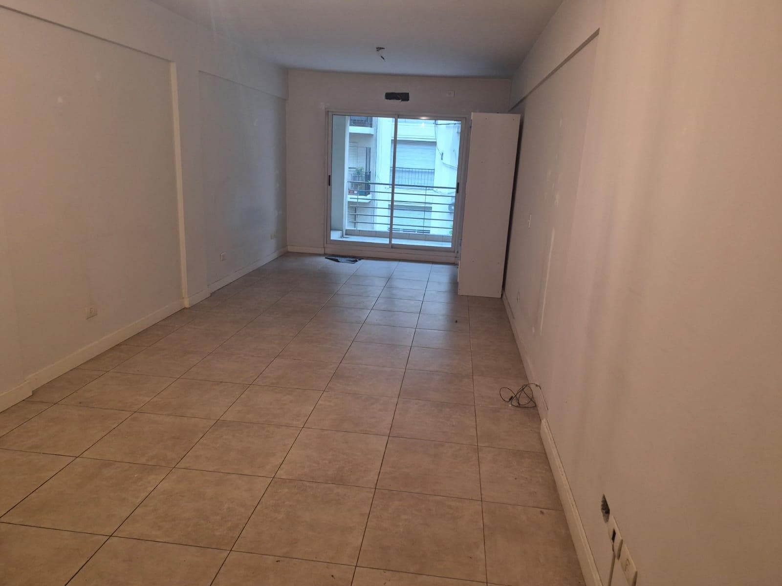 MONOAMBIENTE APTO VIV PROF Y COMERCIAL - 1