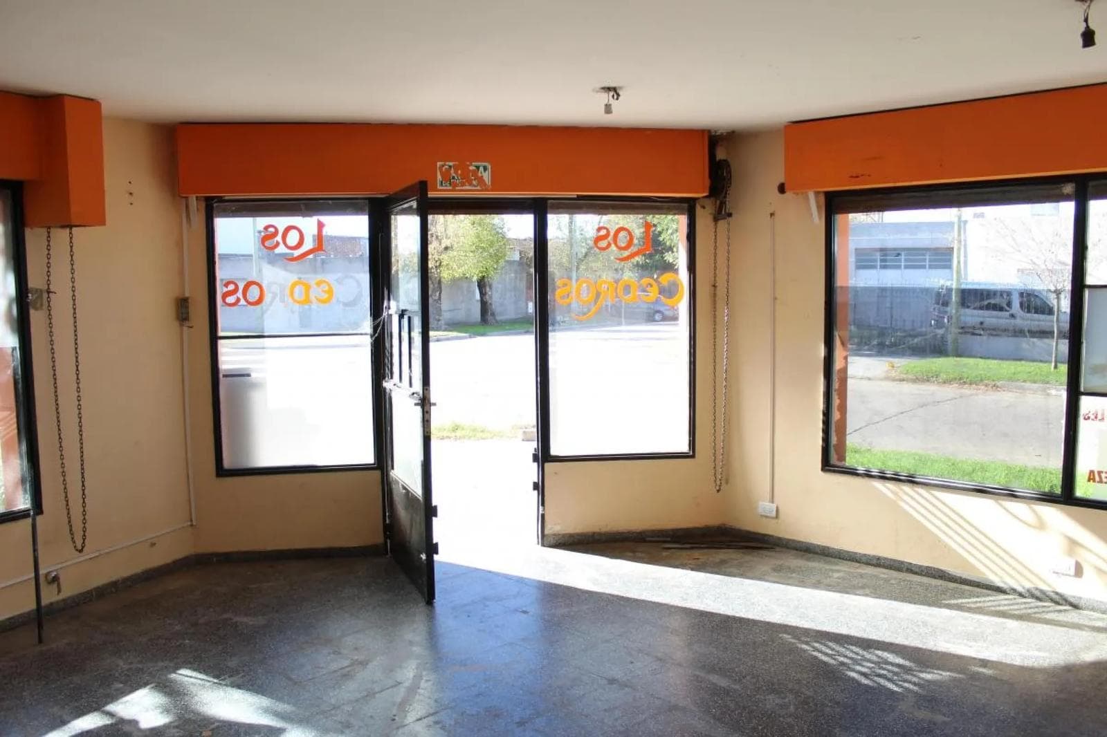 Local Comercial en venta - 1 Ambiente - Junín - 1