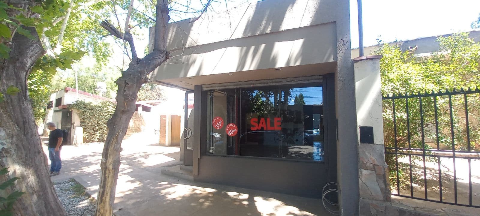 Local comercial en Jorge Newbery, Chacras de Coria. - 1