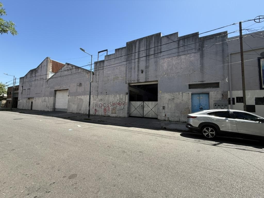 Depósito - Alquiler - Pompeya - 1