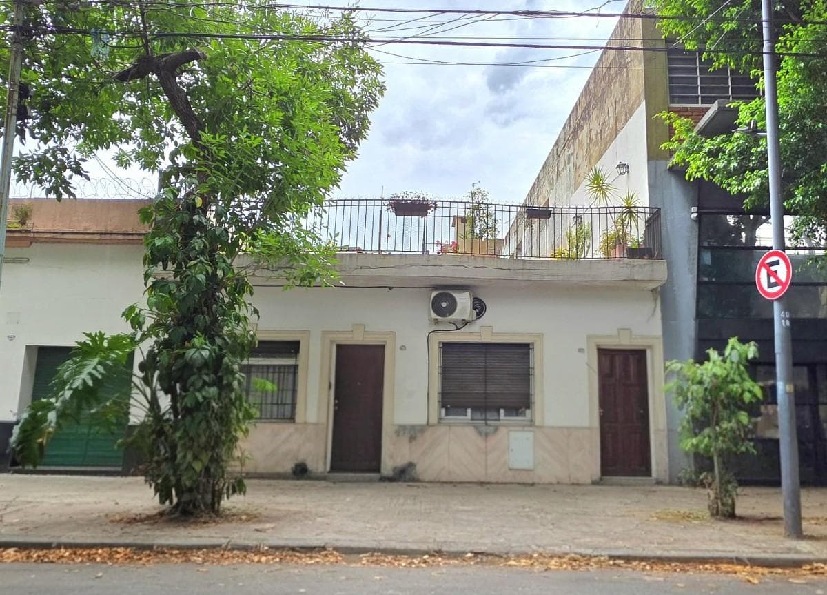 Juan A. García 1879/1877: lote propio 3amb 2amb. con taller/depósito y terrazas - 1