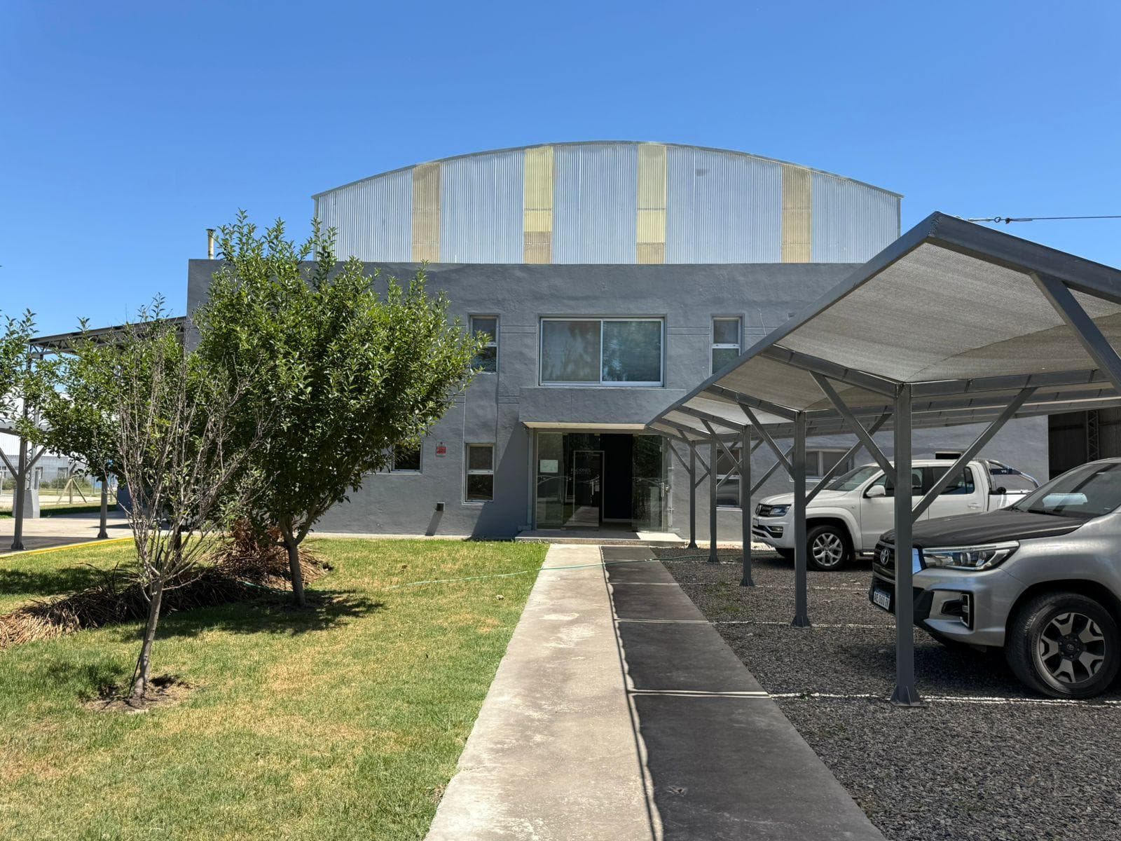 Establecimiento industrial, nave con oficinas en Villa Rosa - 1