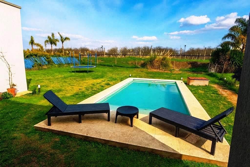 San Sebastián – escritura directa - Casa con pileta lista para disfrutar – 4 ambientes - 1