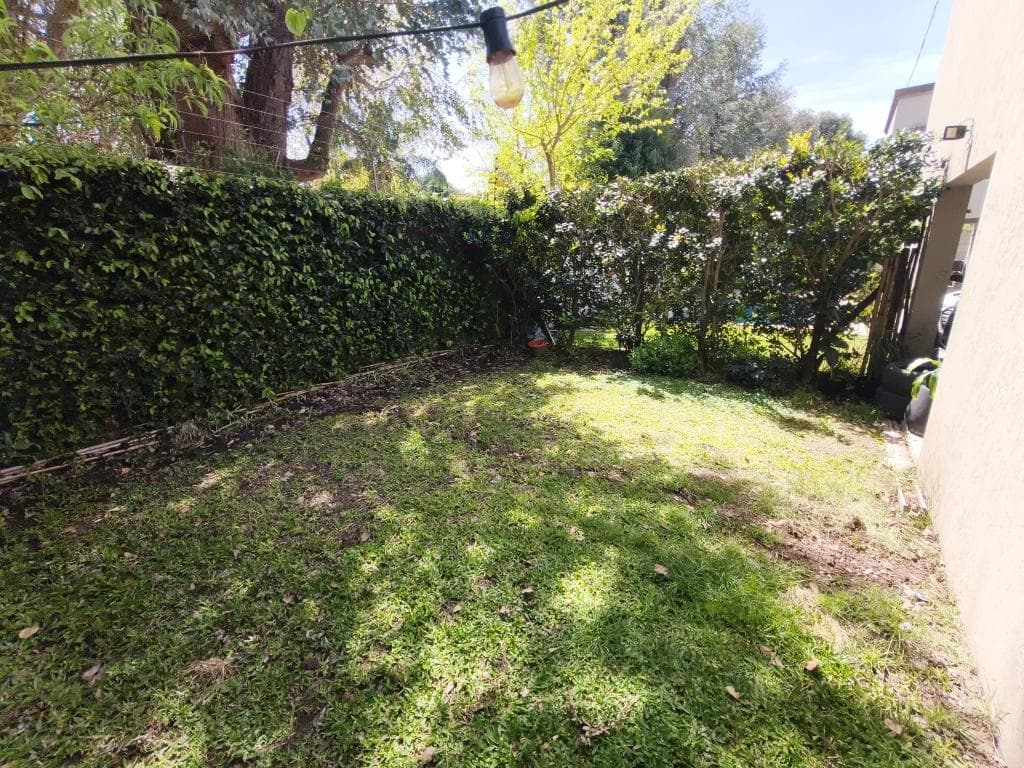 Casa sobre lote en Villa Rosa – ideal invertir - 1