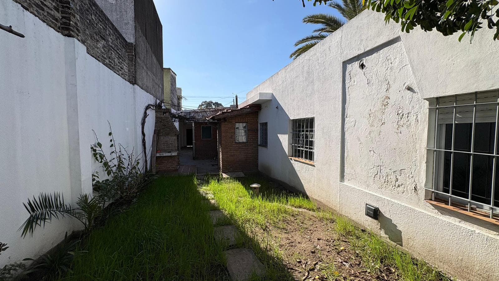 Venta, Casa, 4 Ambientes, Lavadero, Jardin, Patio, Parrilla, Cochera, Hurlingham - 1