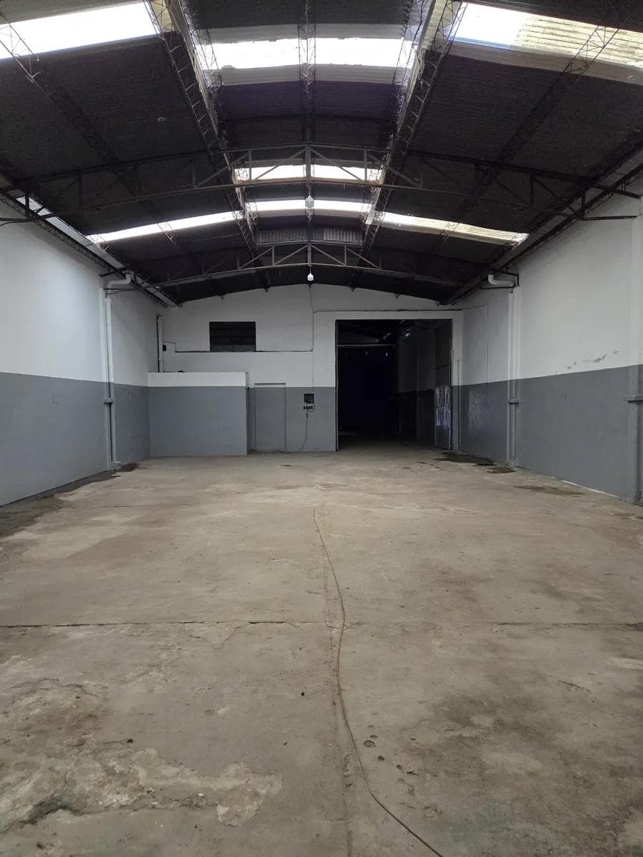 Galpón- Depósito de 339 m2 en Nueva Pompeya - ALQUILER - 1