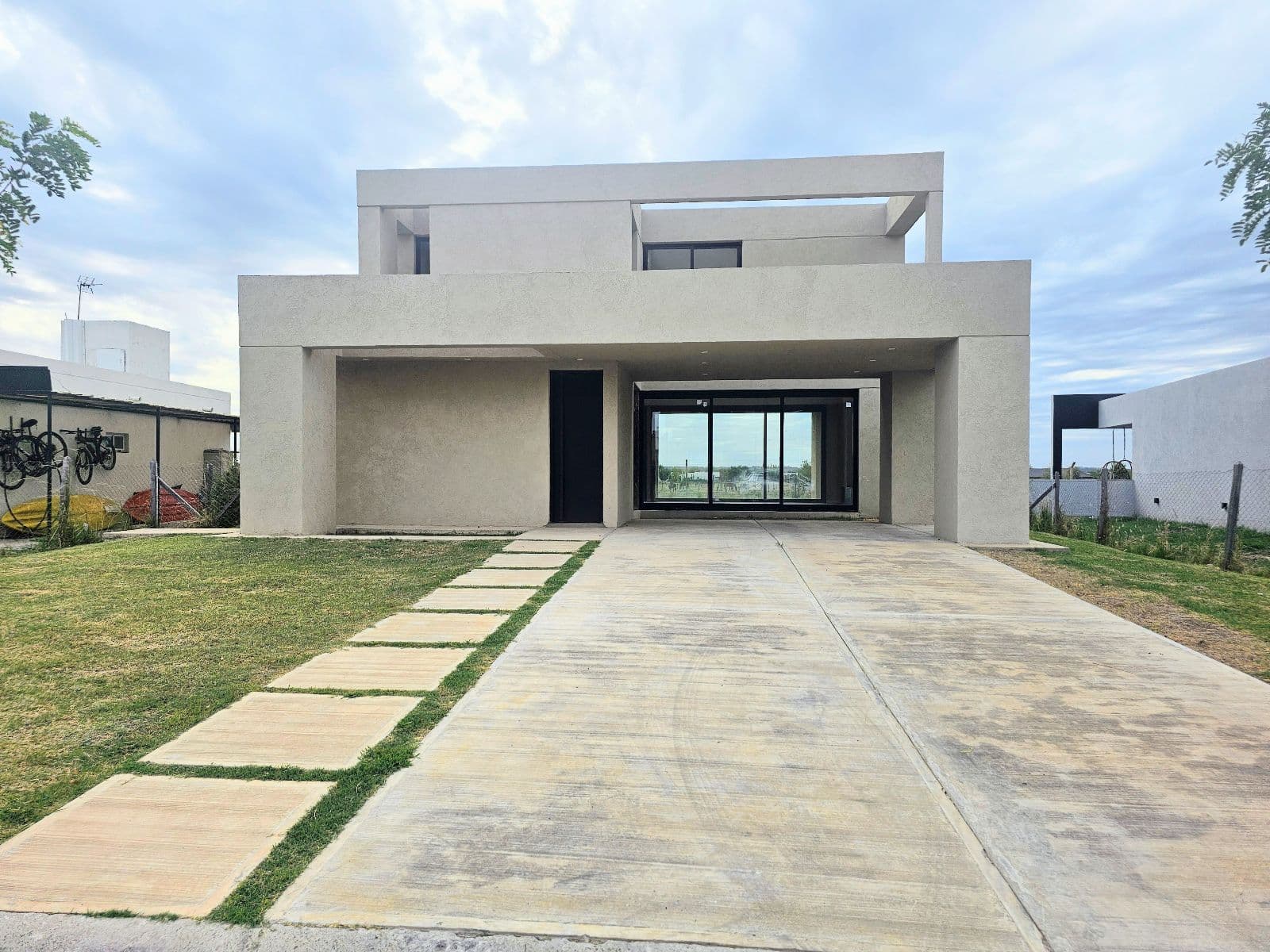 Casa en venta san sebastian, area 13 - 1