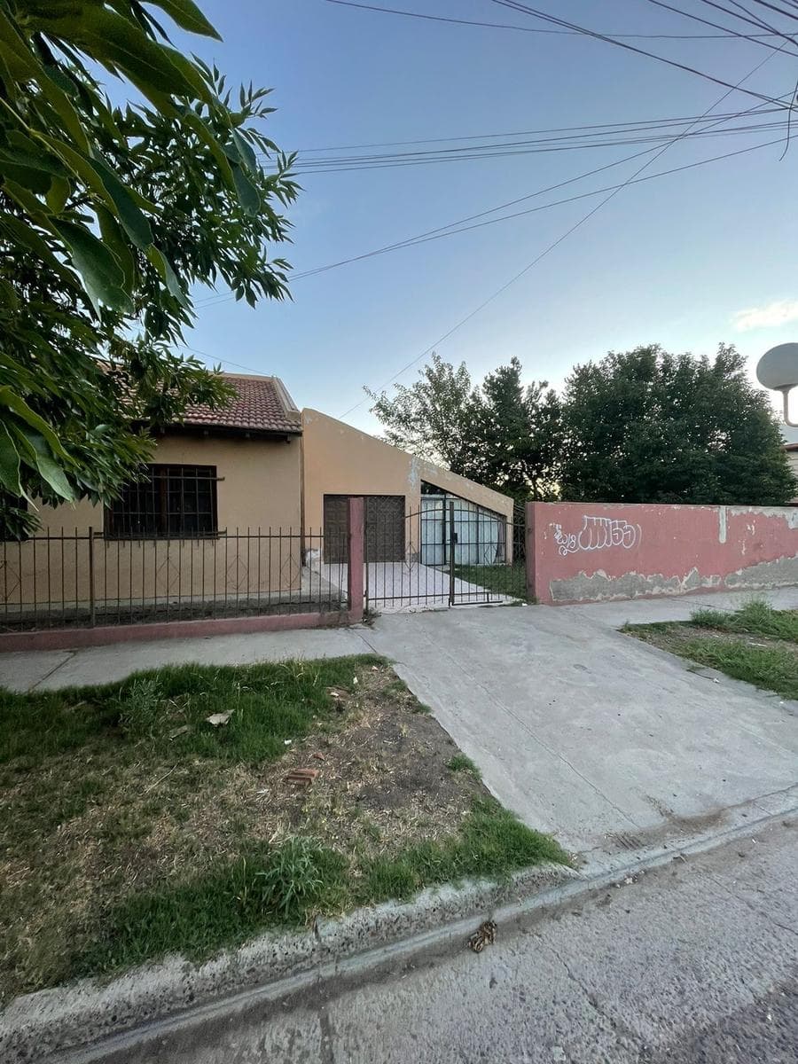 Casa en Villa Regina - 1