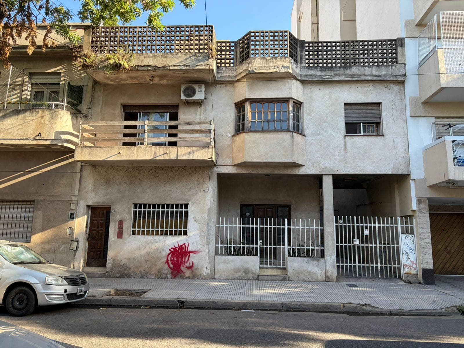 Casa a la venta en Villa Luro a refaccionar - 1