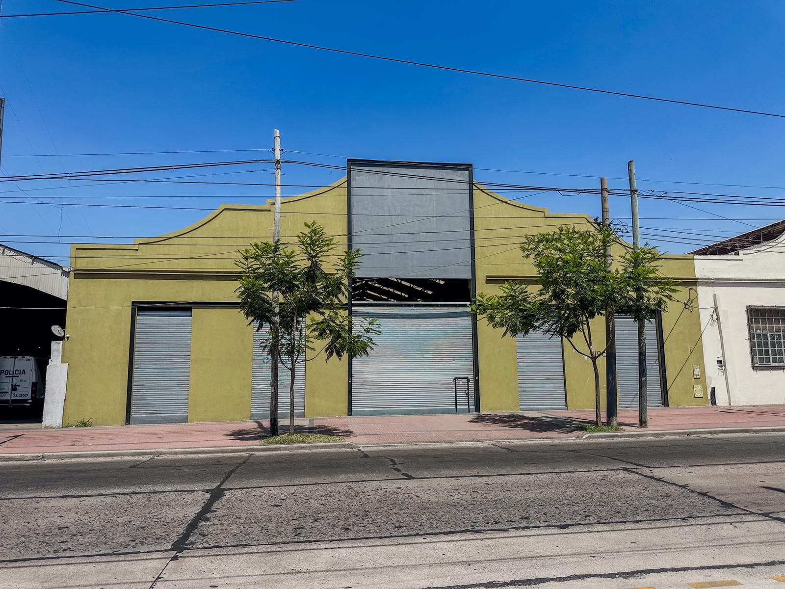 Alquiler - Depósito - Berazategui - 1750m2 - 1