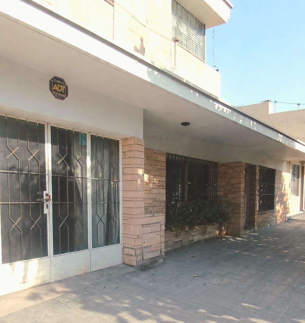 VENTA DE CASA DPTO, UBICACION PRIVILEGIADA- DORREGO, GUAYMALLEN. - 1