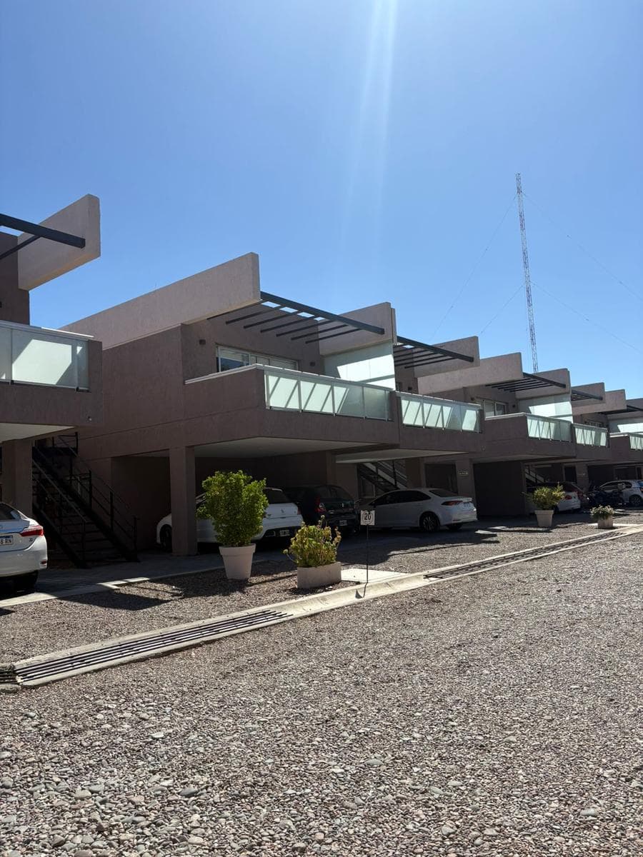 VENTA DE DUPLEX PREMIUM- CARRIL PONCE, RODEO DE LA CRUZ, MZA. - 1