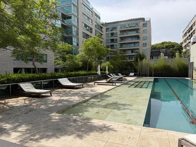 Venta Piso 2 dormitorios en suites dependencia Terraza pileta seguridad 24 horas parrilla Belgrano - 1