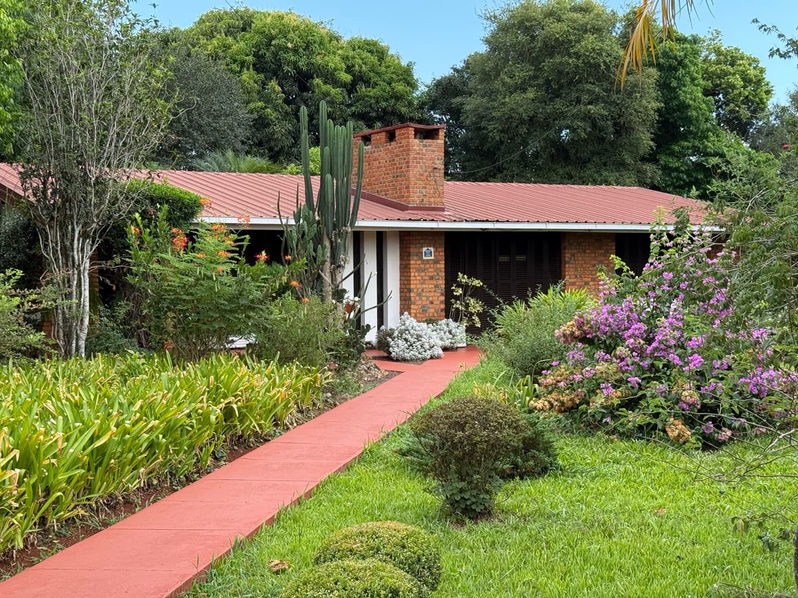 Casa de 3 dormitorios en venta en el centro de la ciudad de Montecarlo - 1