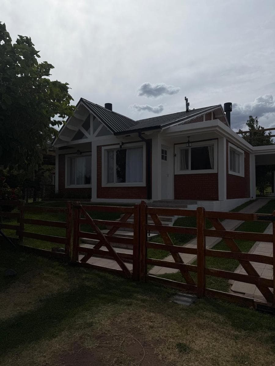 CASA EN VENTA EN VILLA EL CHOCON - 1