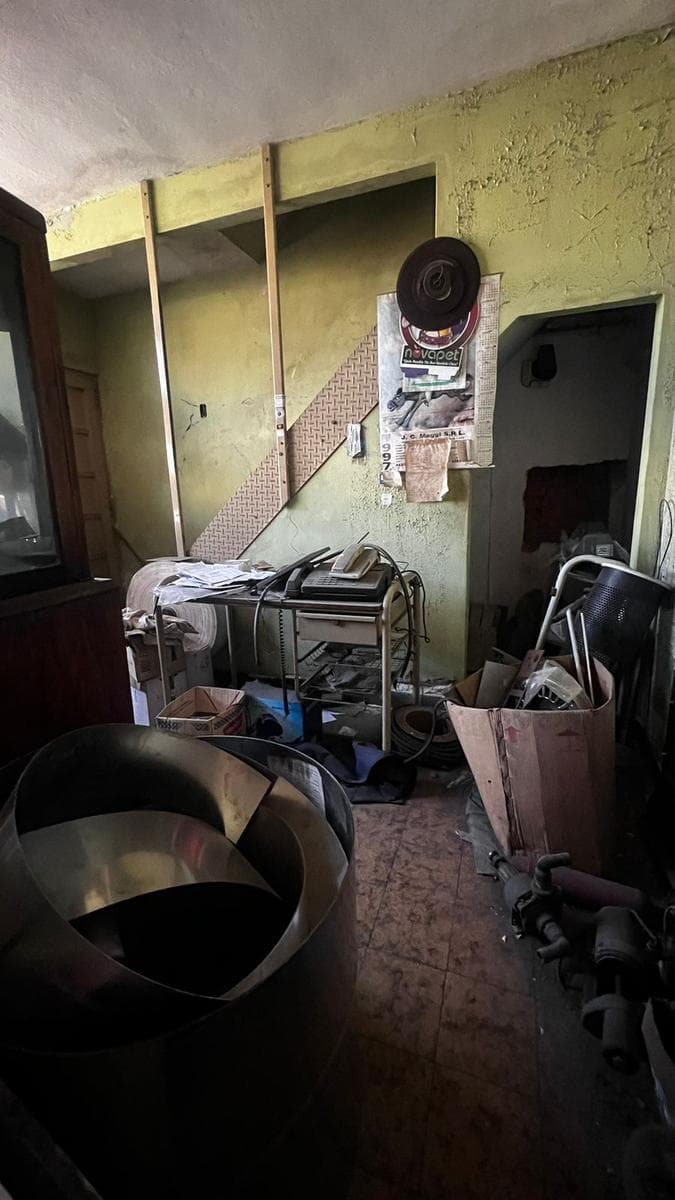 GALPÓN DE 2 PLANTAS OFICINA 3 AMBIENTES - 1