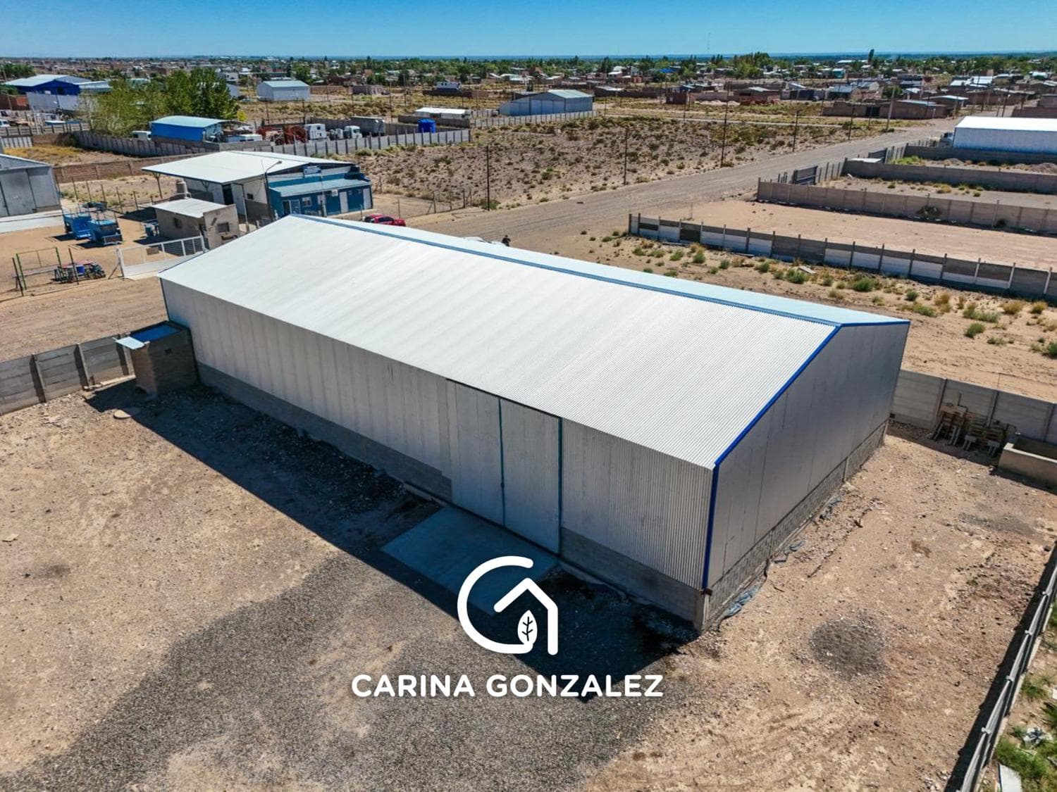 Alquiler de Galpón en Centenario - 1