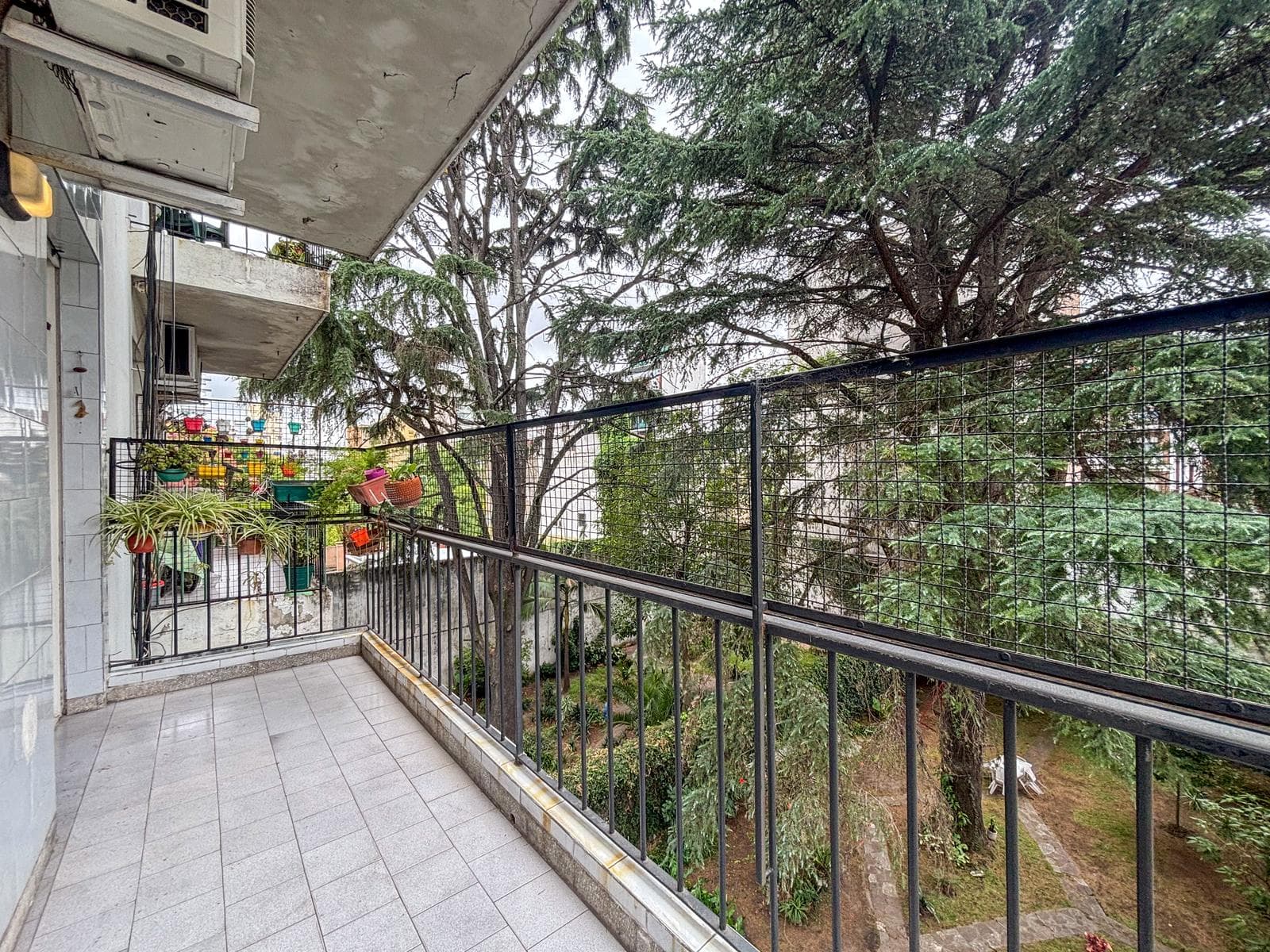 Venta departamento de 3 ambientes con dependencia en San Cristobal - 1