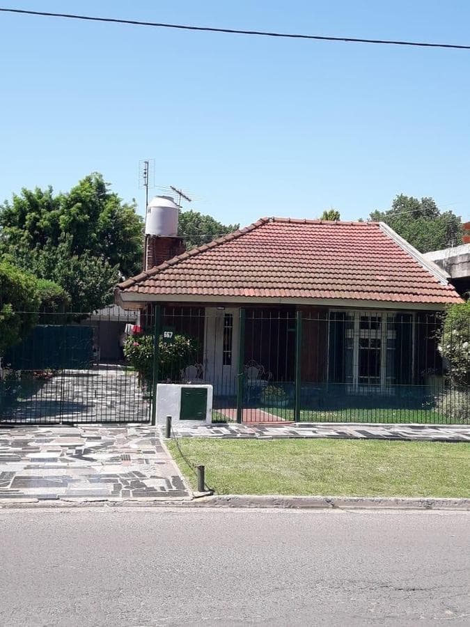 Casa en Venta ubicado en Malvinas Argentinas, Almirante Brown, G.B.A. Zona Sur - 1