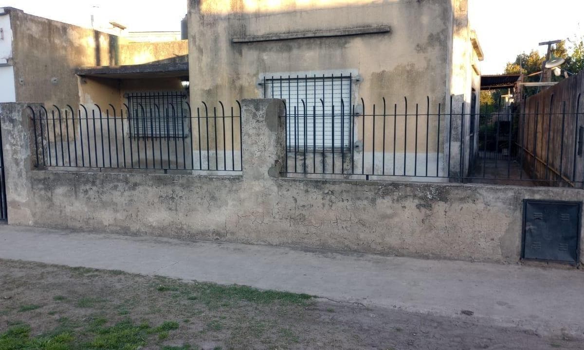 Casa en Venta ubicado en Malvinas Argentinas, Almirante Brown, G.B.A. Zona Sur - 1