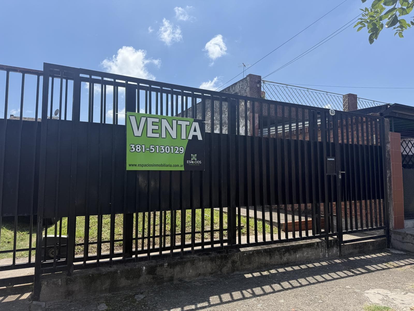 Casa en venta Venezuela al 800 10x62m2 ideal galpon! - 1