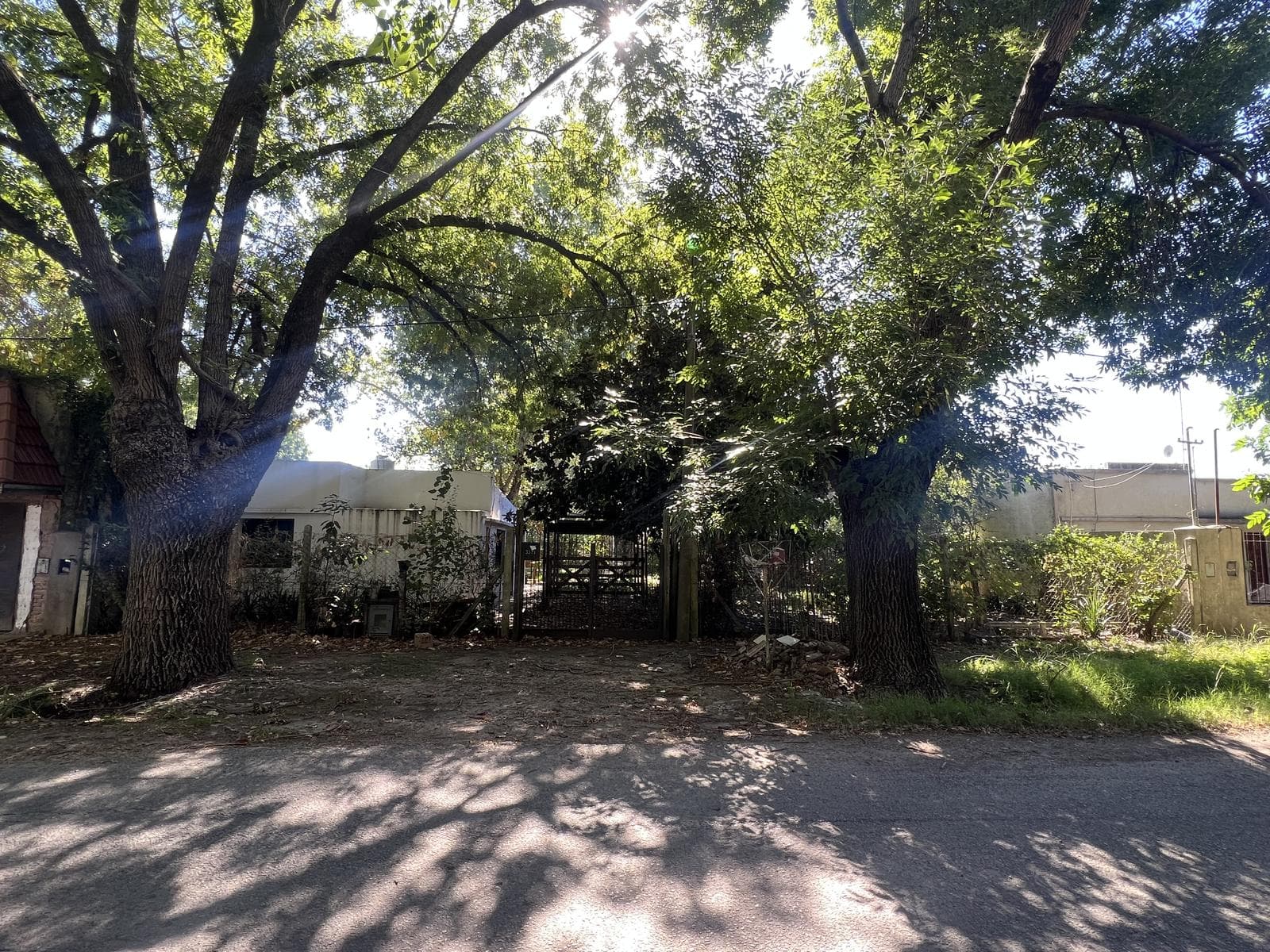 Casa en venta Los Hornos 2 dormitorios Quincho lote 1000 m2 - 1