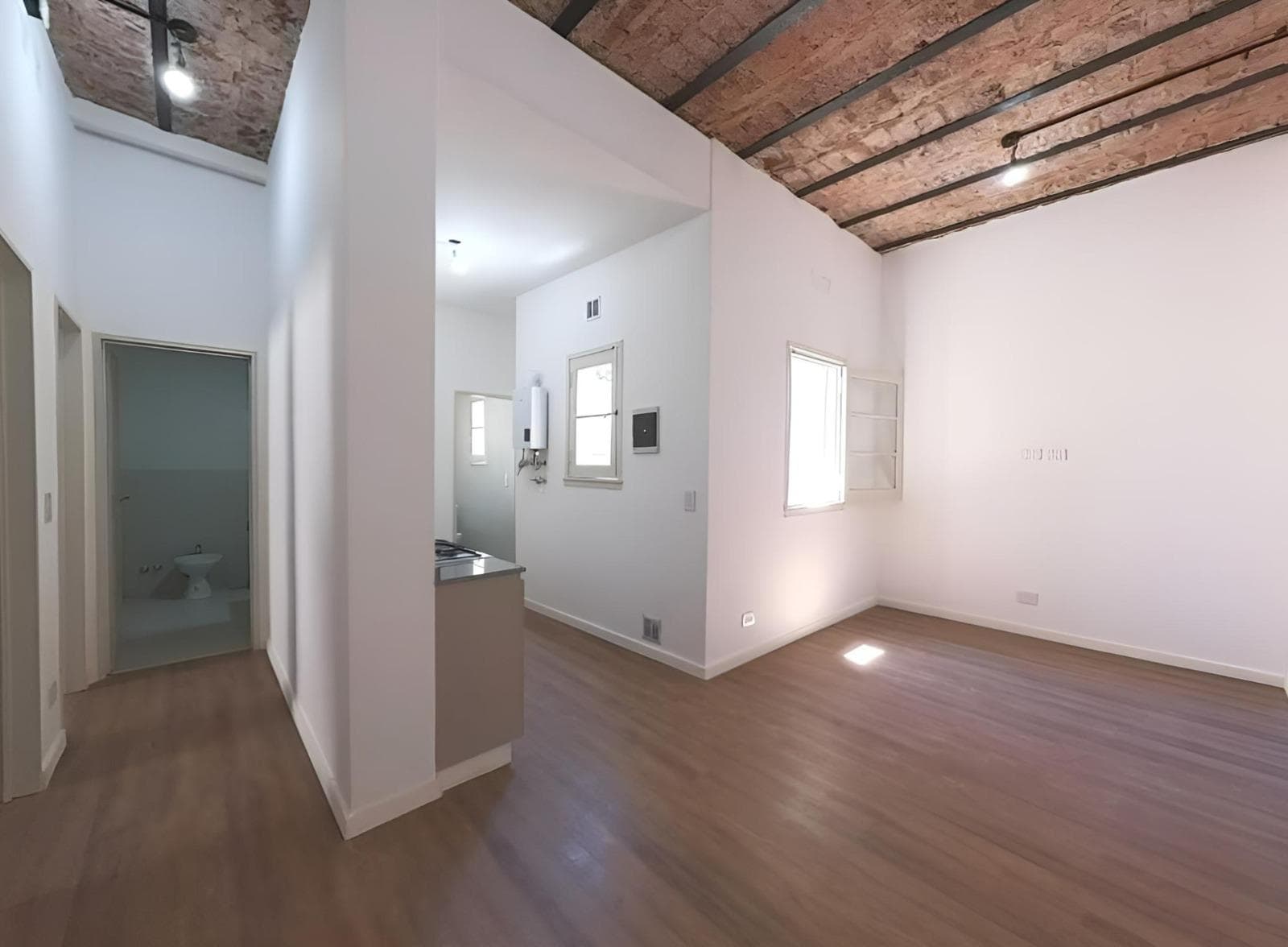 Departamento Apto Credito! Reciclado- 3 amb-Primer Piso c/Terraza propia .Bajas Expensas.u$s128.000 - 1