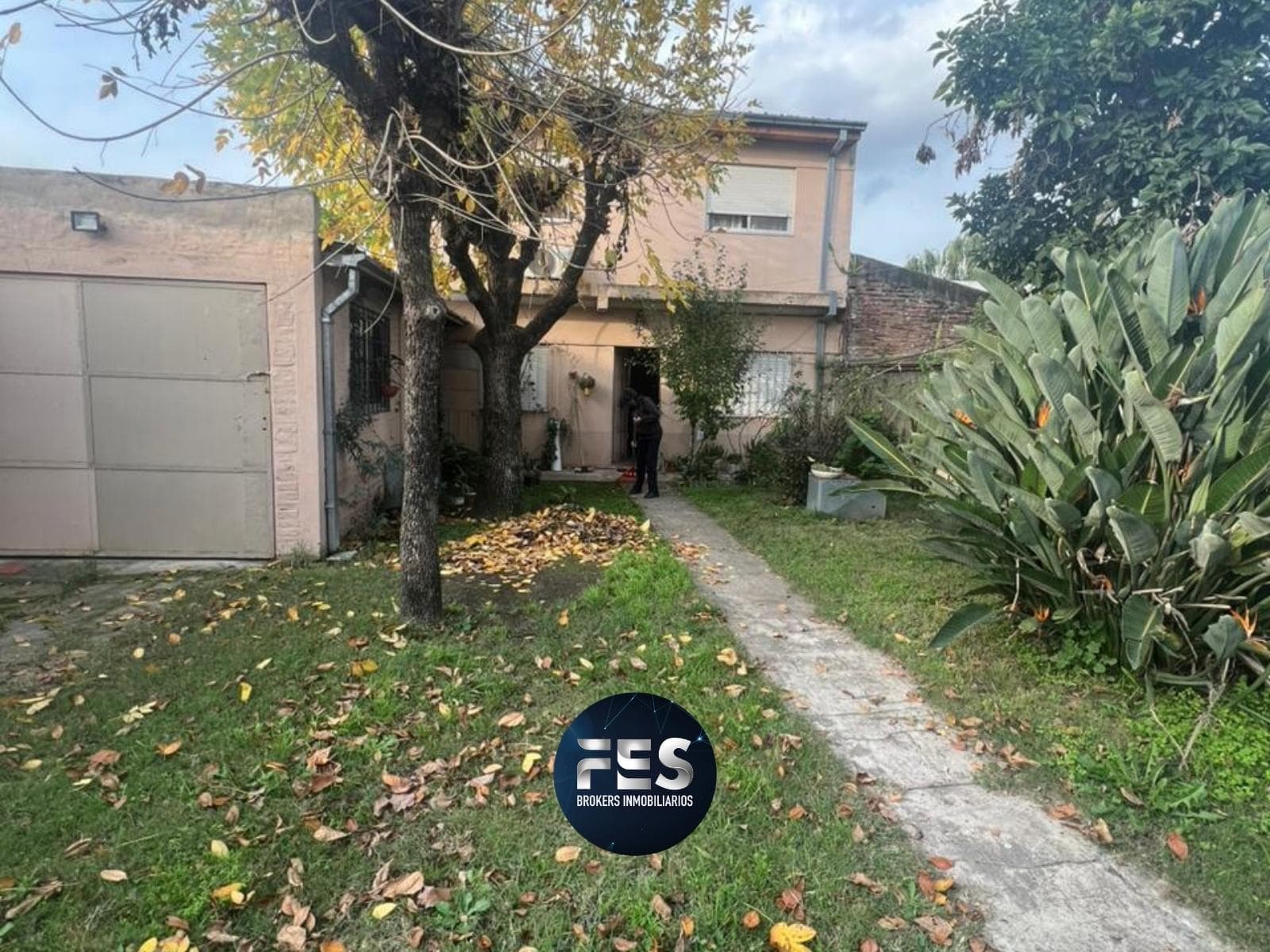 VENTA CASA DOS AMBIENTES MONTE GRANDE - 1