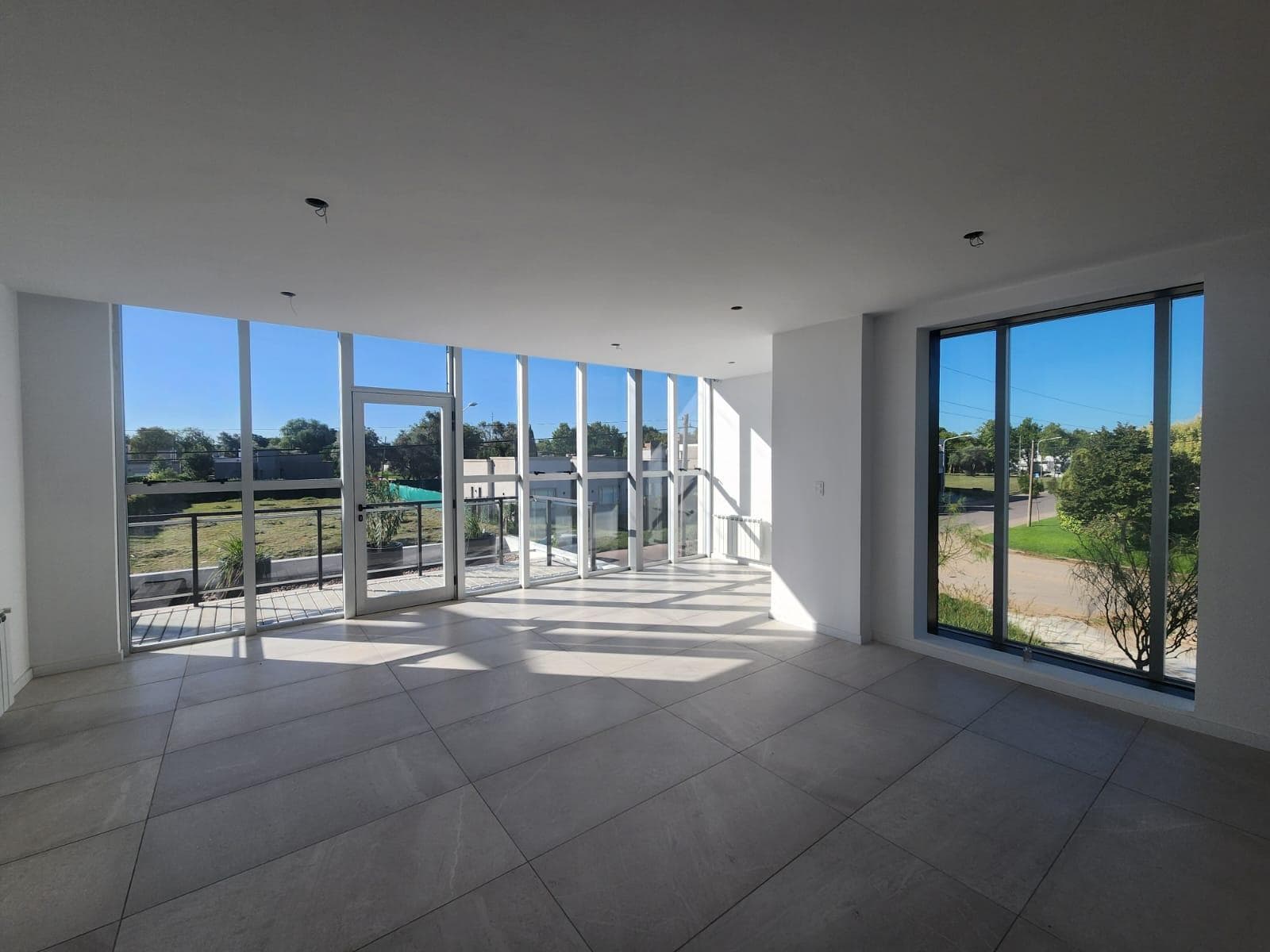 Oficina en General Pico - 1