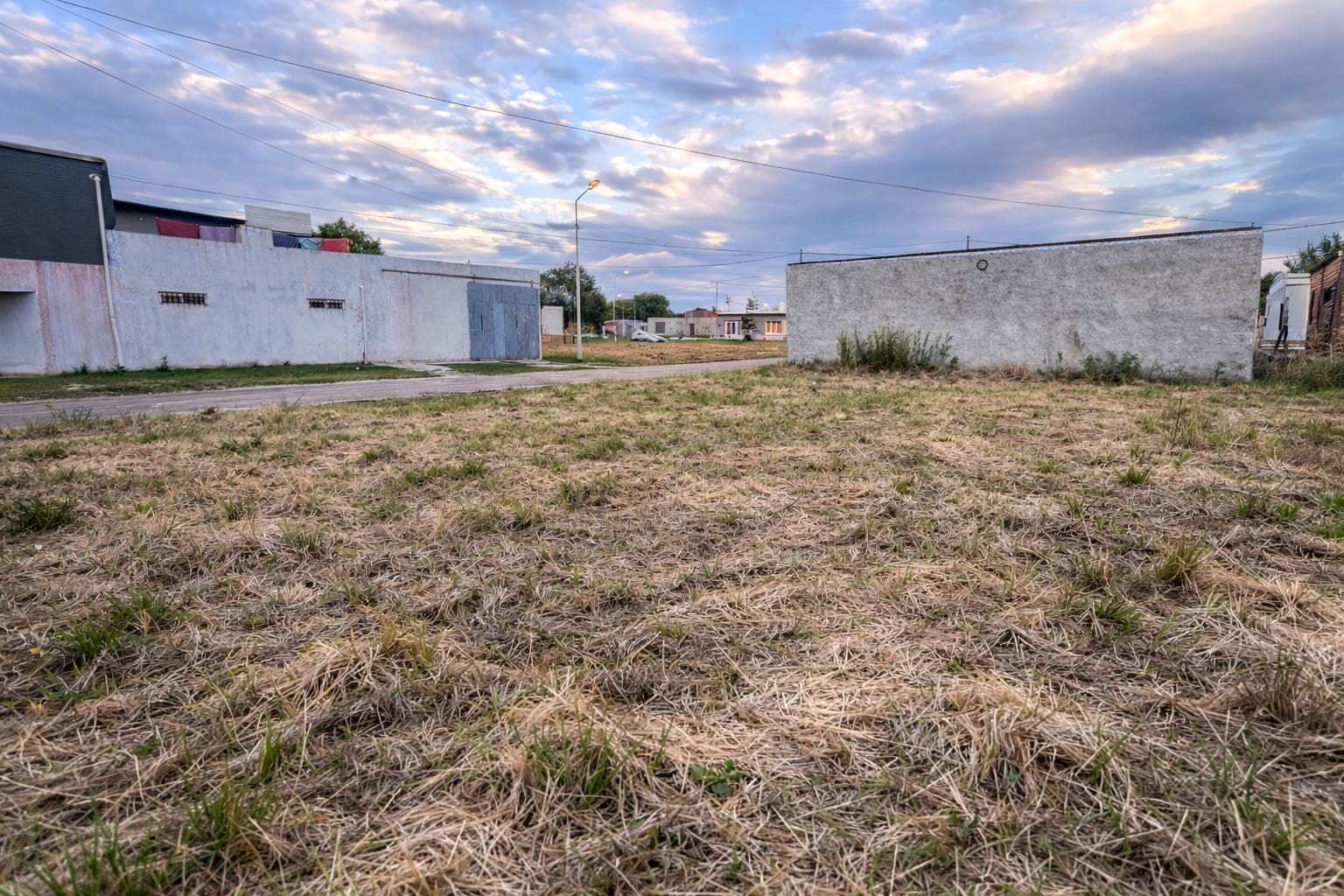 VENTA LOTE ESQUINA ESCRITURADO EN BARRIO EL CEIBO ALVAREZ - 1