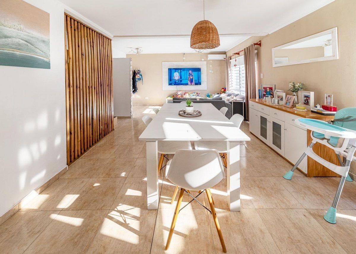 CASA APTA CREDITO EZEIZA CON PILETA Y QUINCHO - 1