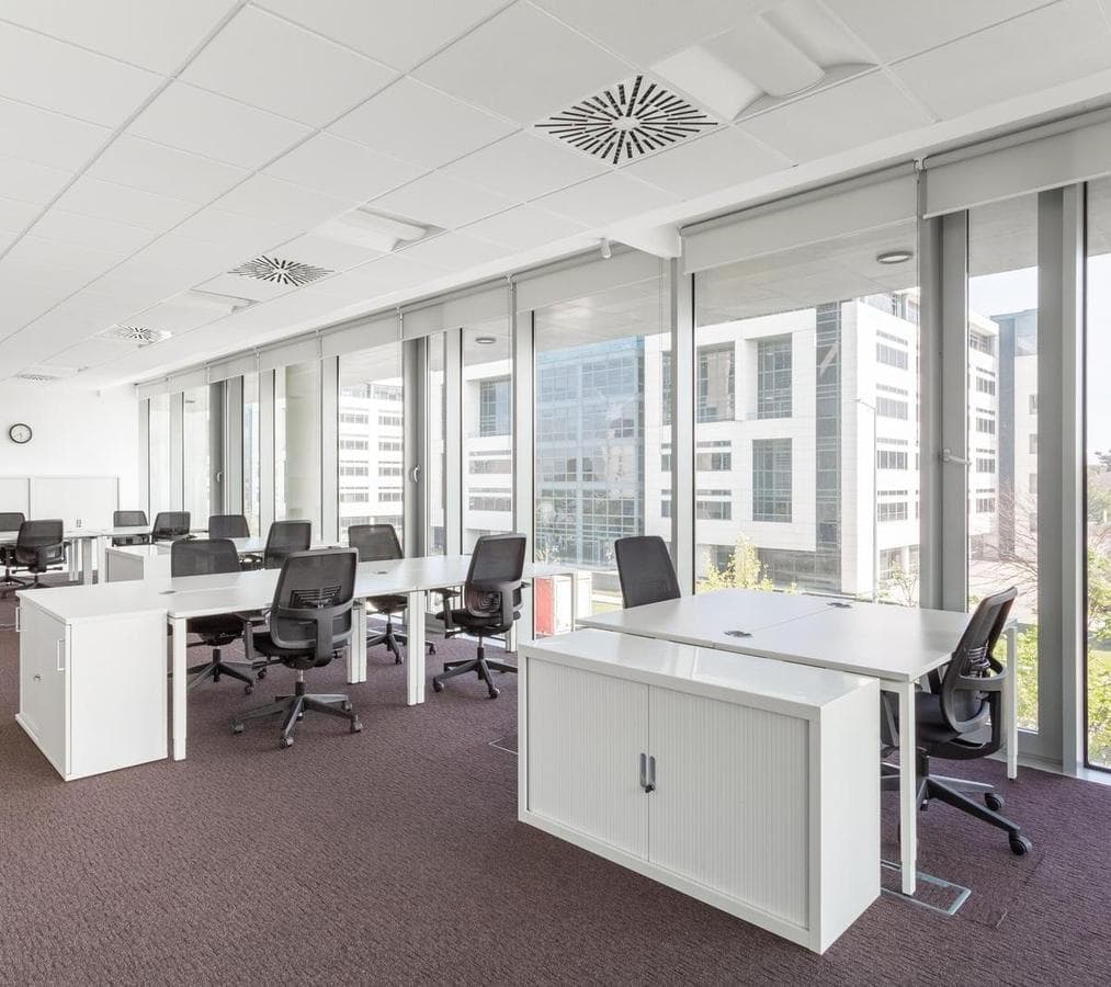 Oficina abierta lista para usar para 15 personas en Mendoza, Chacras Park - 1