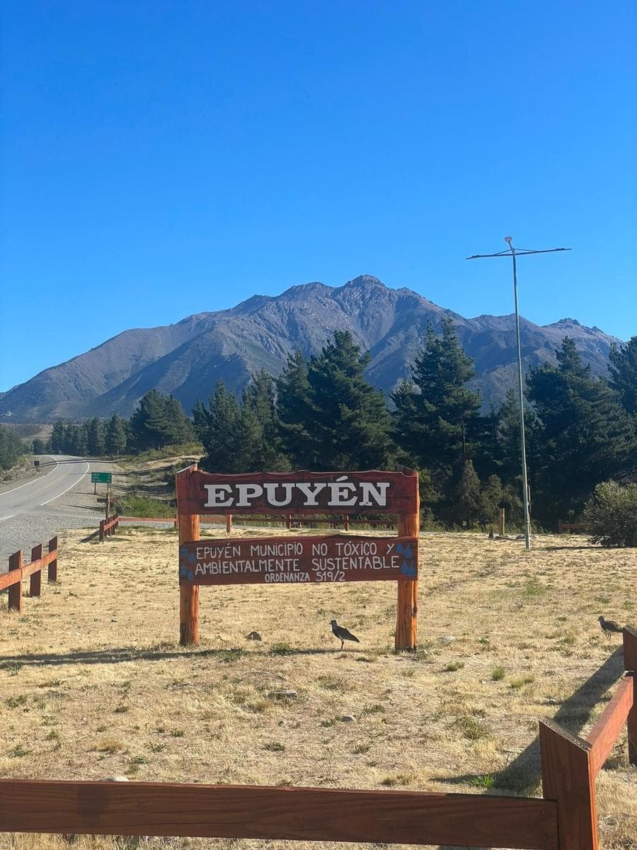 Lote en Epuyen a 300 mts de ruta 40 - 1