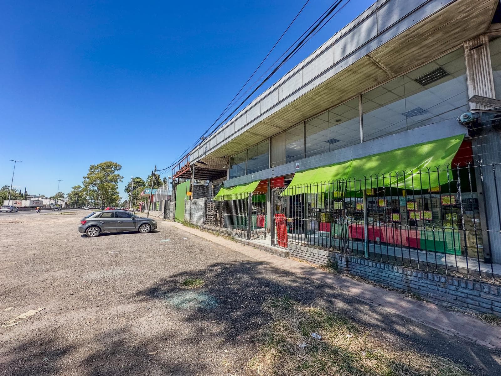 Alquiler - Local con Depósito 2000 m2 - Florencio Varela - 1