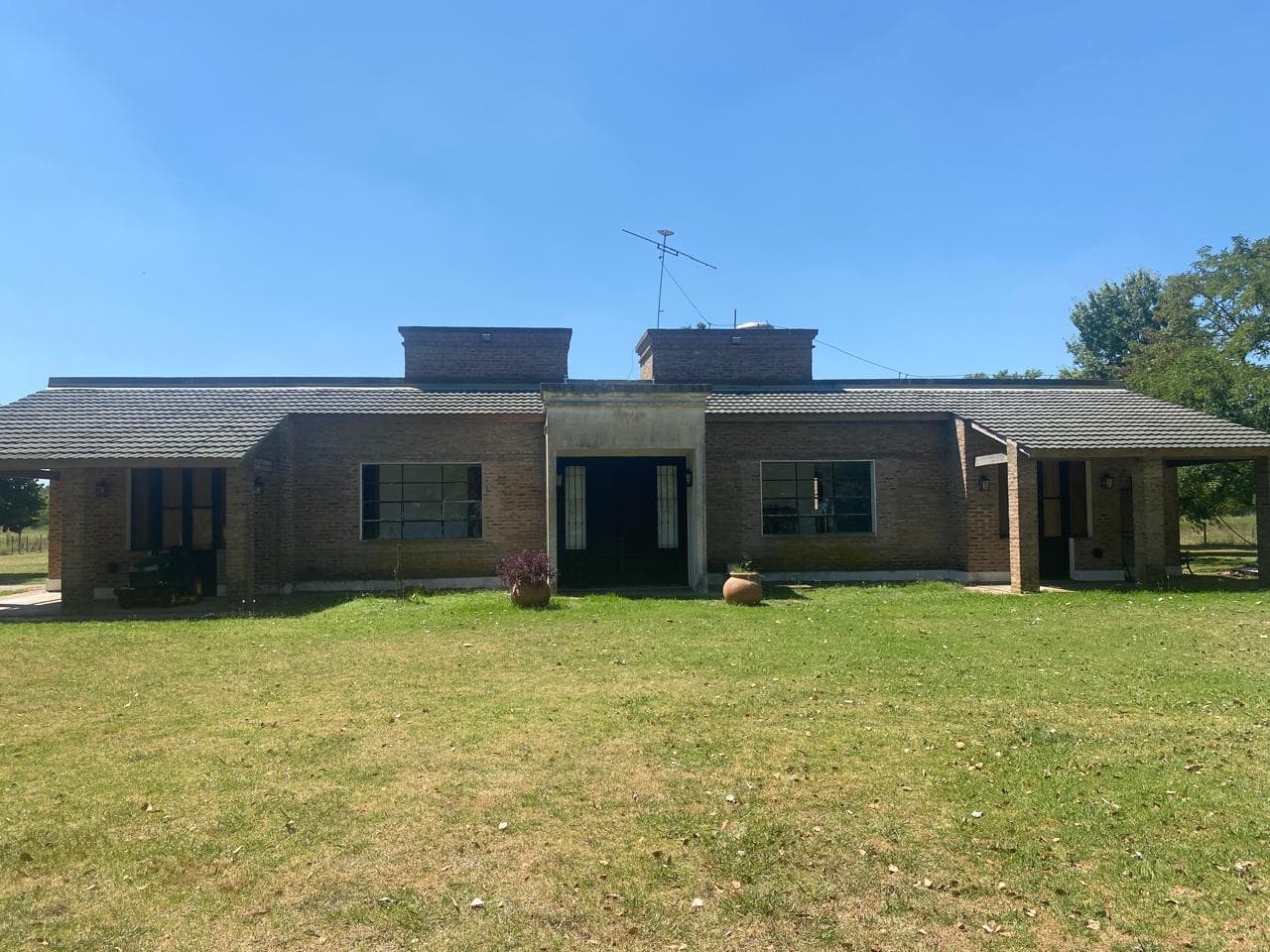 Campo en Venta 8 Ambientes en Exaltación de la Cruz - 1
