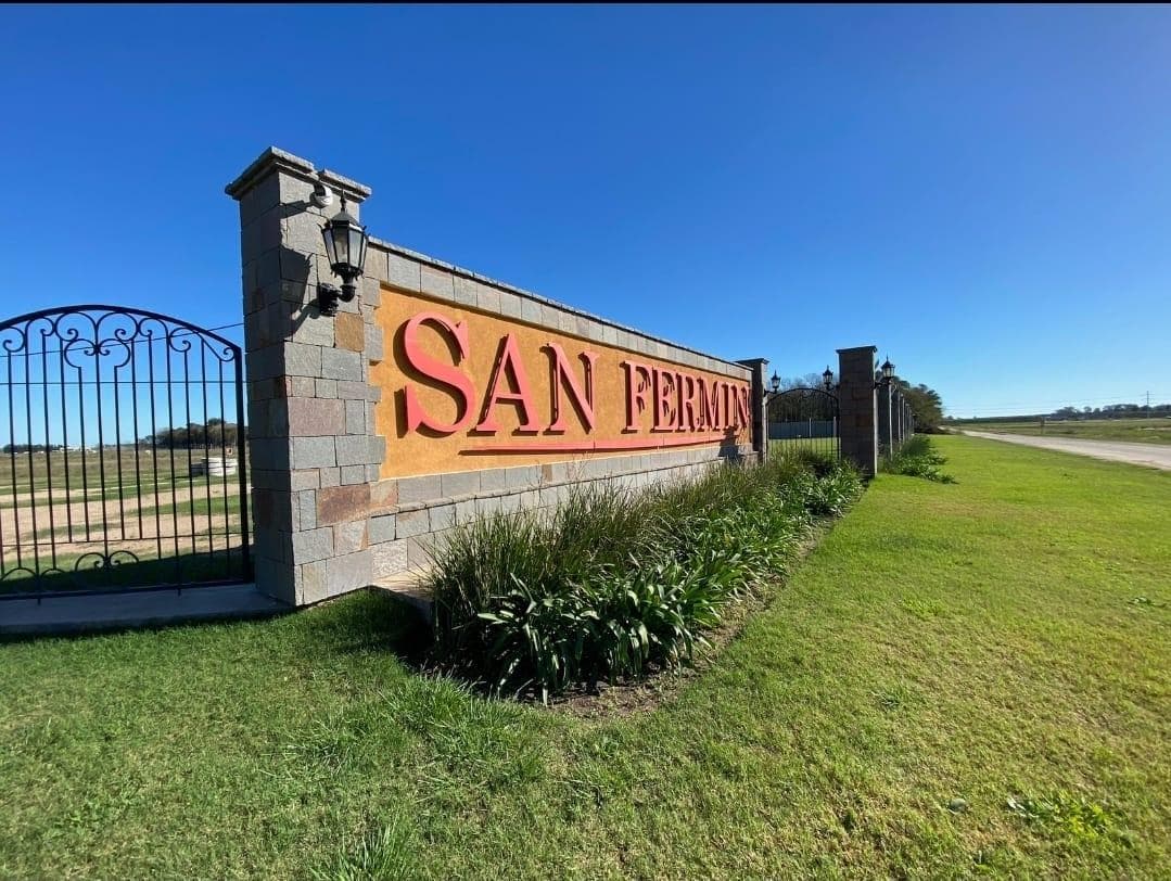 Terreno en Venta en Barrio Cerrado en Pontevedra - 1