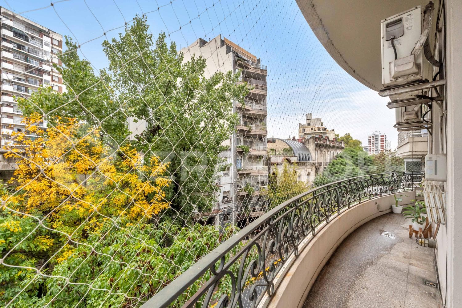 Departamento en venta en Palermo, dos dormitorios, racionalista - 1