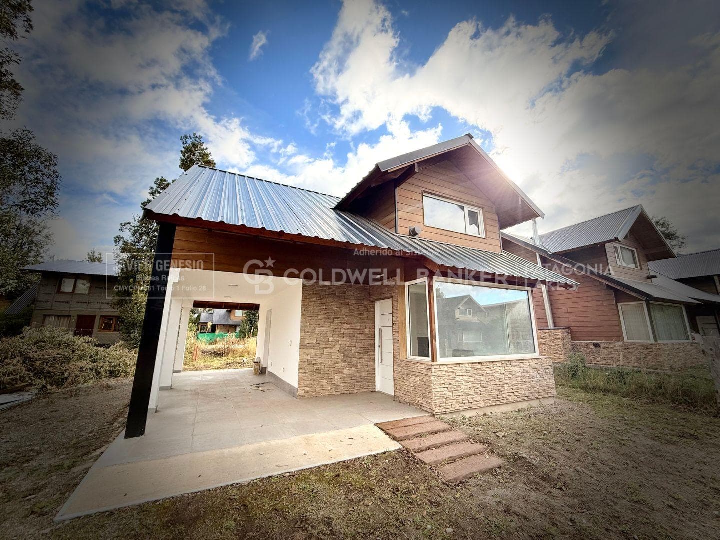 VENTA CASA 3 Dormitorios a estrenar, 85m2, Barrio Norte, Villa La Angostura. - 1